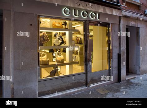 gucci italy online store.